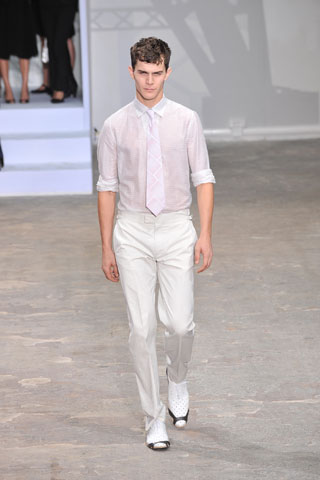 Louis Vuitton / - 2009